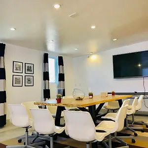 https://culver-city-hostel.topanaheimhotels.com