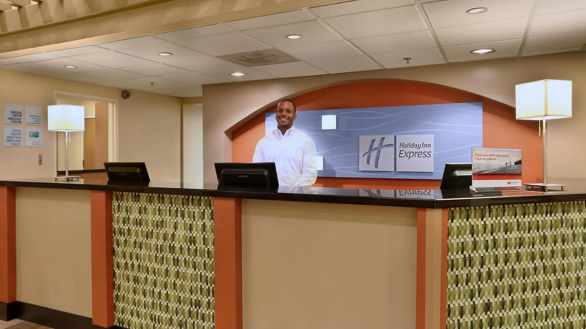 Holiday Inn Express Hotel & Suites Scottsdale - Old Town, An Ihg Hotel